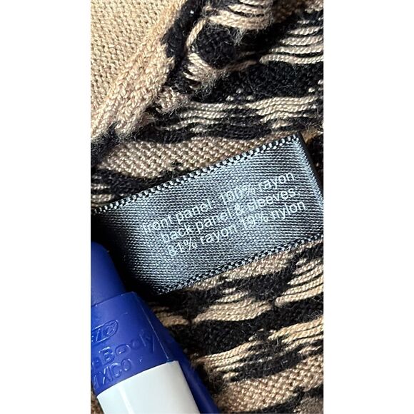 The Limited Women's Size Medium 3/4 Sleeve Black Tan Chevron Print Blouse Top - Picture 6 of 7